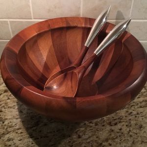 Nambe Acacia Wood Salad Bowl With Servers